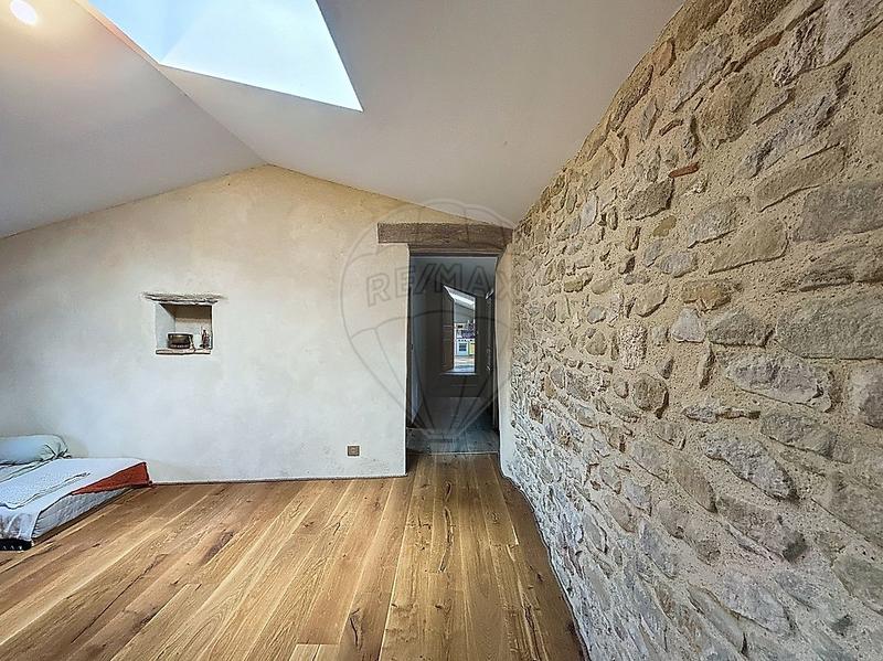 Maison - 243 m² - 8 pièces