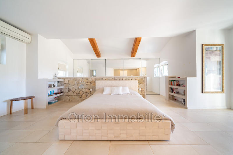 Maison - 249 m² - 7 pièces