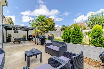 Maison - 213 m² - 6 pièces