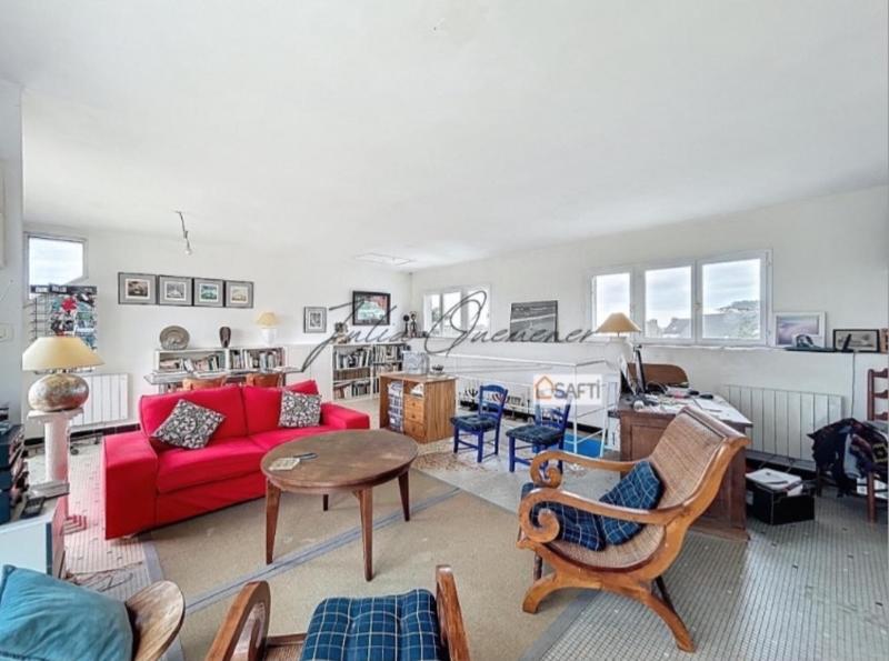 Maison - 96 m² - 5 pièces