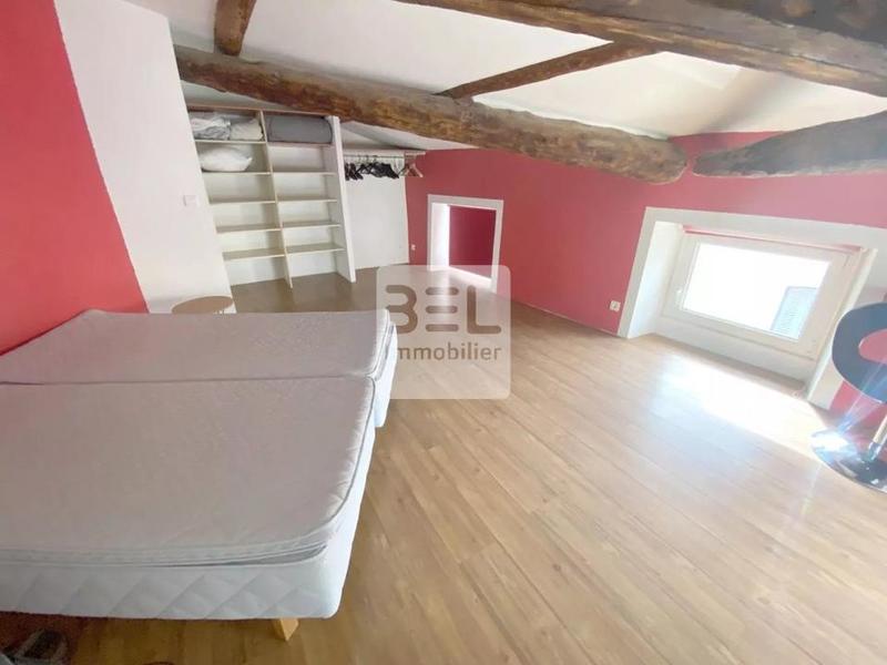 Appartement - 77 m² - 2 pièces