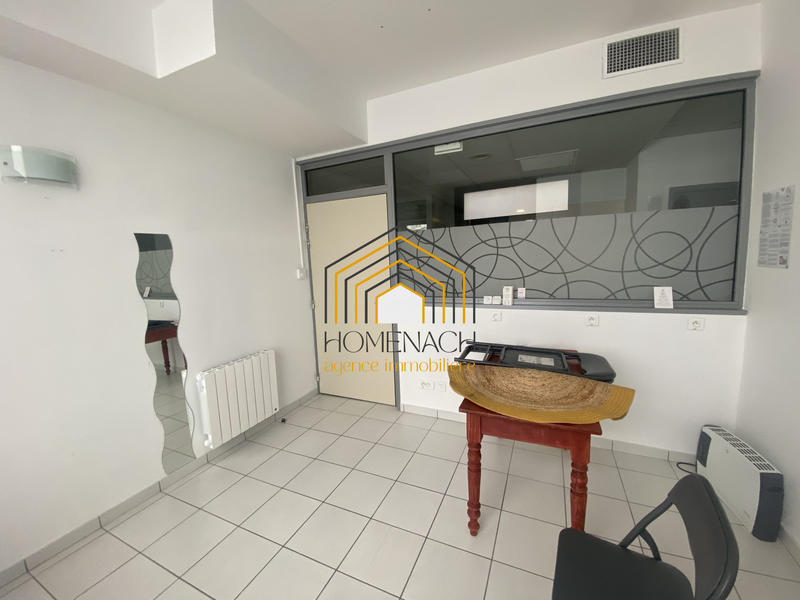 Local d'activités - 244 m²