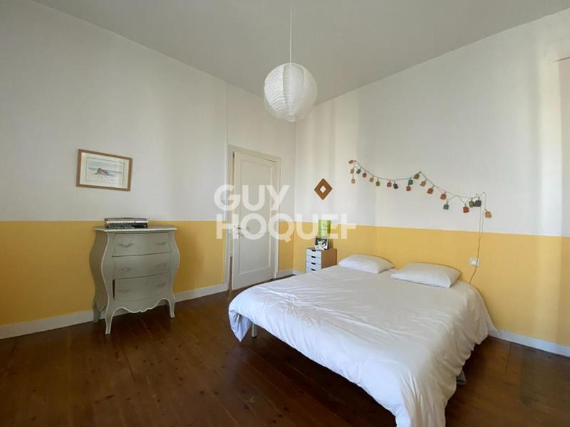 Maison de ville - 255 m² - 8 pièces