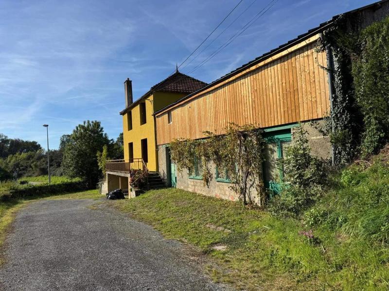 Maison - 198 m² - 6 pièces