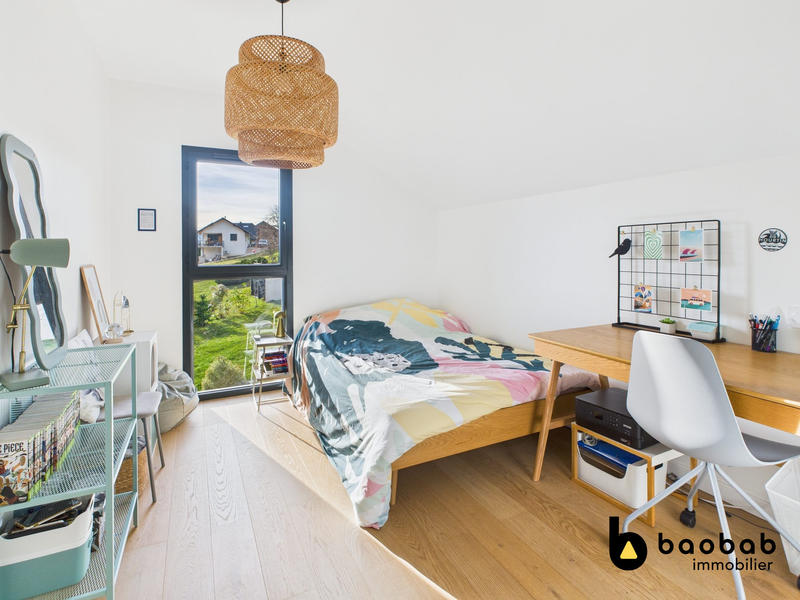 Maison - 122 m² - 4 pièces