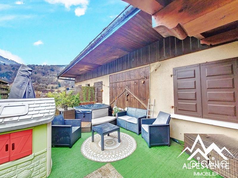 Appartement - 90 m² - 4 pièces