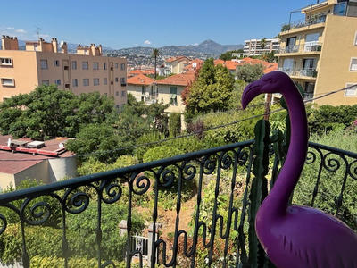 Appartement - 84 m² - 4 pièces