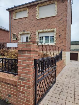 Maison - 82 m² - 5 pièces