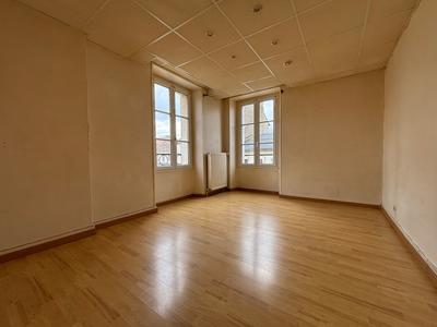 Maison - 268 m² - 7 pièces