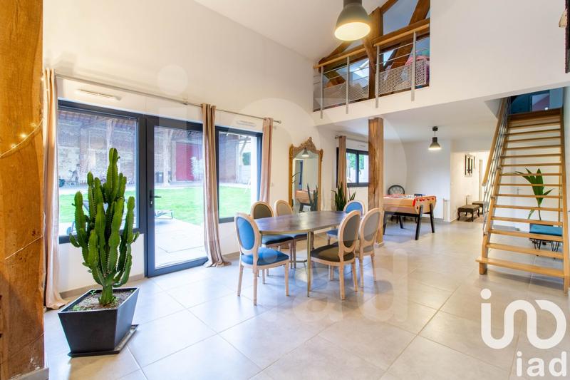 Maison - 200 m² - 7 pièces