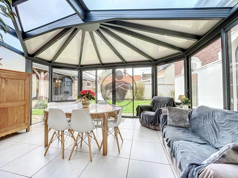 Maison - 229 m² - 8 pièces