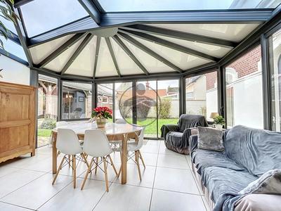 Maison - 229 m² - 8 pièces