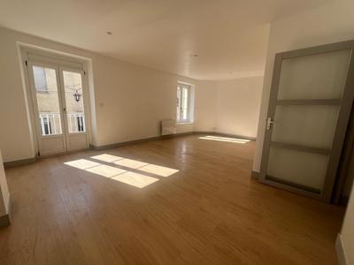 Appartement - 81 m² - 3 pièces