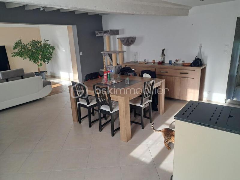 Demeure - 109 m² - 5 pièces