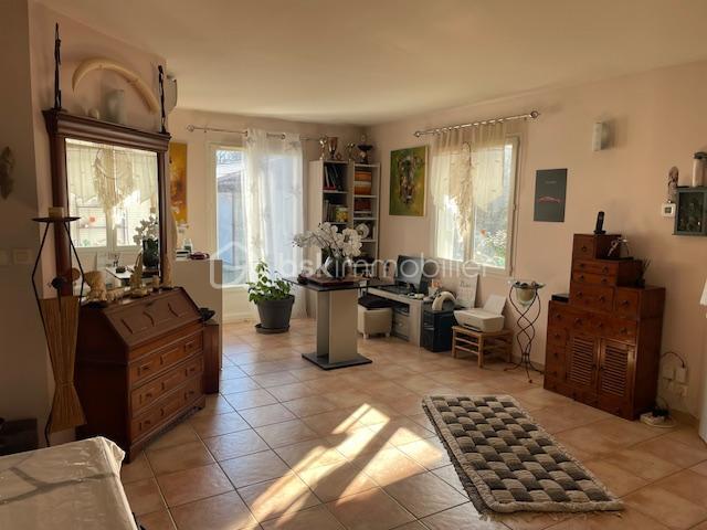 Maison - 104 m² - 4 pièces