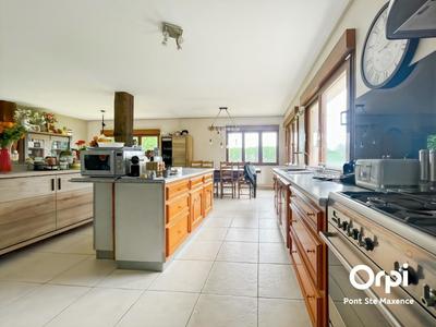 Maison - 186 m² - 6 pièces