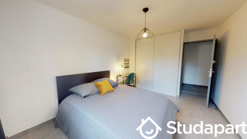 Chambre - 10 m² - 1 pièce