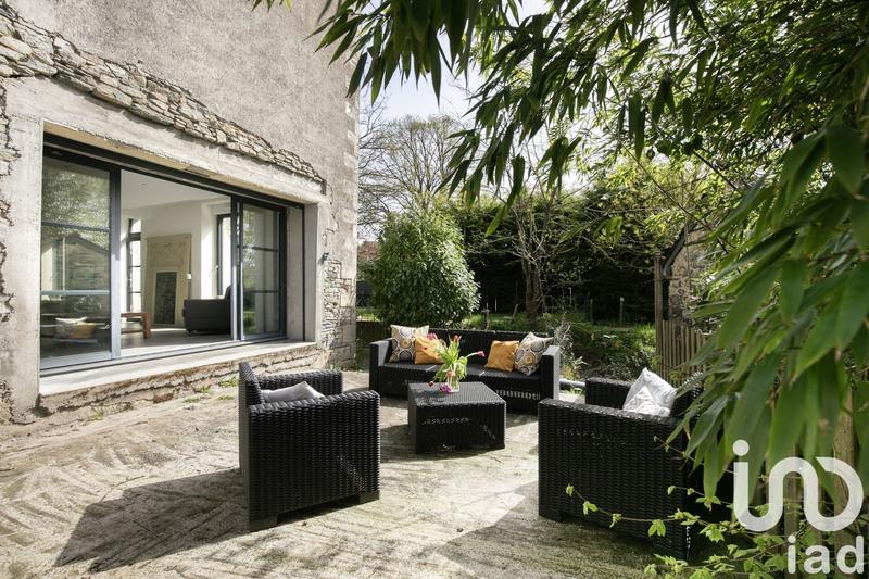 Maison - 247 m² - 8 pièces