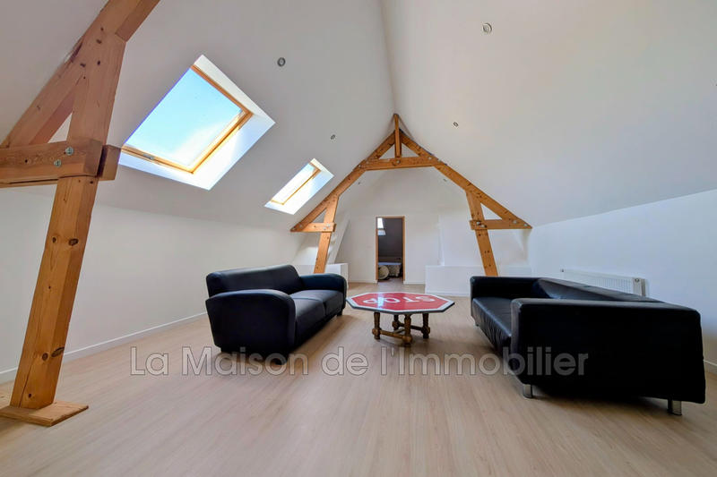 Maison - 220 m² - 8 pièces