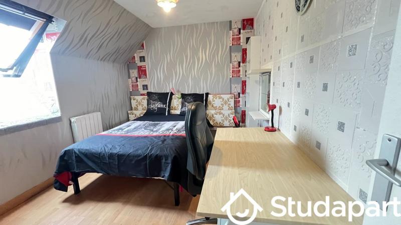 Chambre - 14 m² - 1 pièce