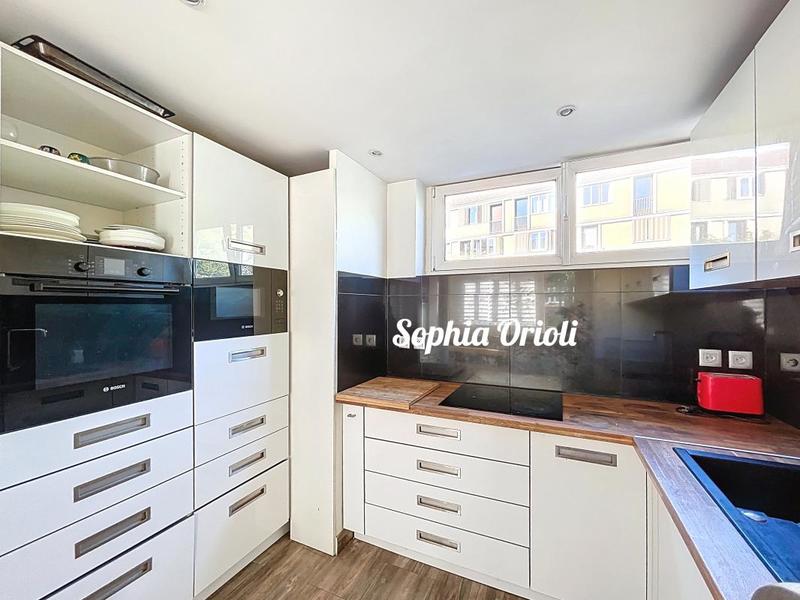 Appartement - 81 m² - 5 pièces