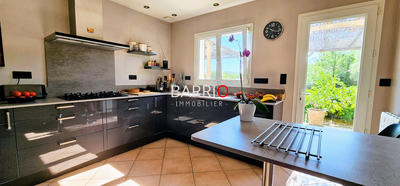 Maison - 144 m² - 5 pièces