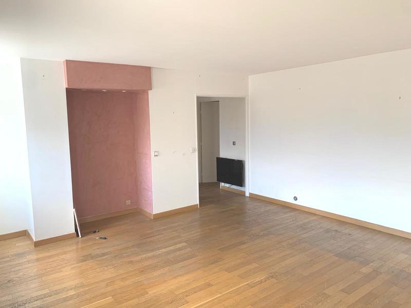 Appartement - 83 m² - 3 pièces