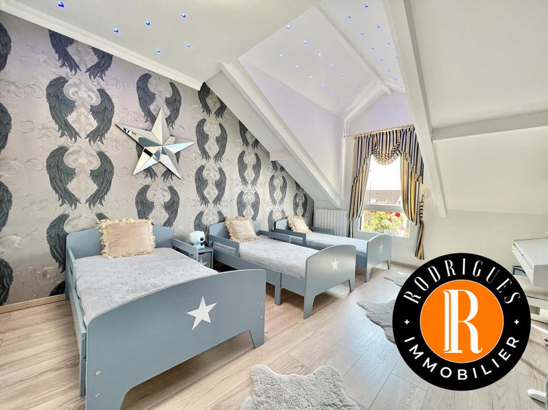 Maison - 123 m² - 5 pièces