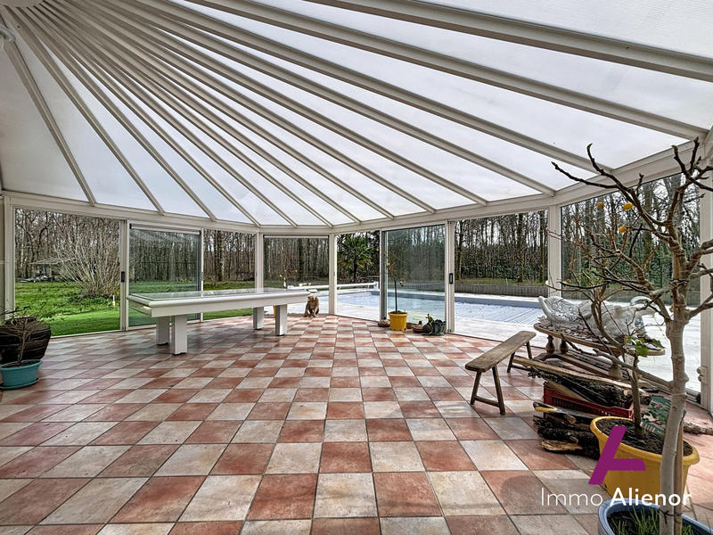 Maison traditionnelle - 183 m² - 6 pièces