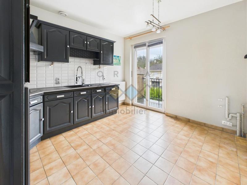 Maison - 121 m² - 7 pièces