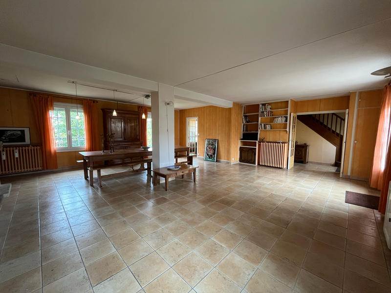 Maison - 162 m² - 9 pièces