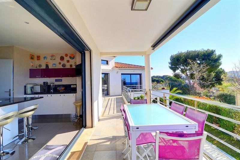 Demeure - 220 m² - 7 pièces