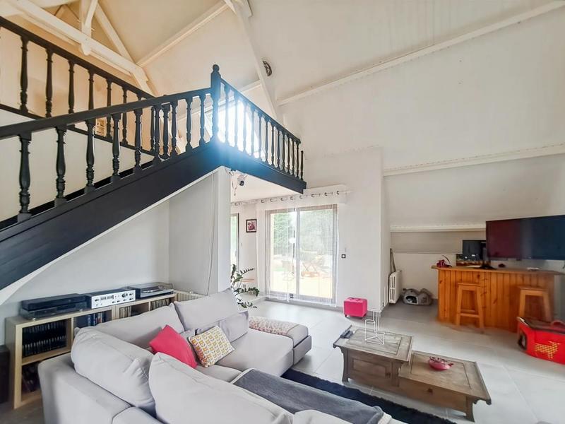 Maison - 228 m² - 5 pièces