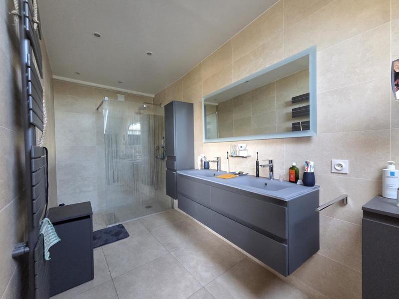 Maison ancienne - 200 m² - 8 pièces