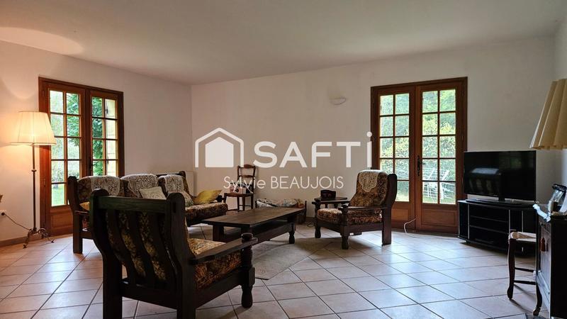 Maison - 168 m² - 8 pièces