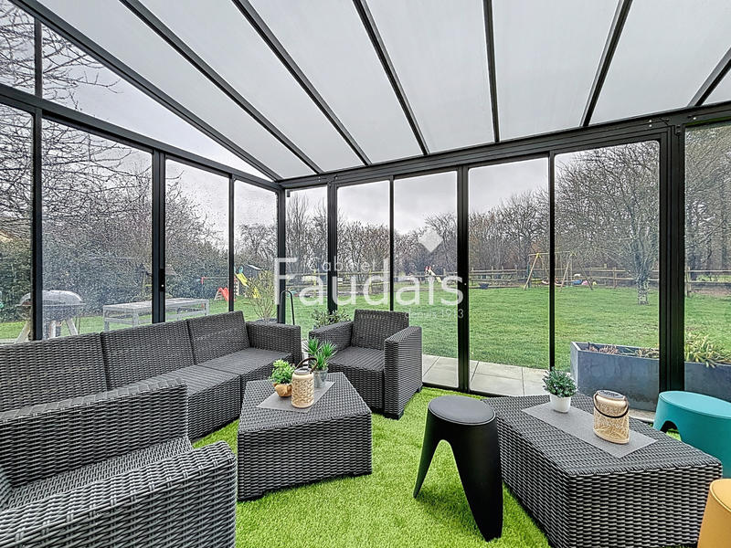 Maison - 217 m² - 10 pièces