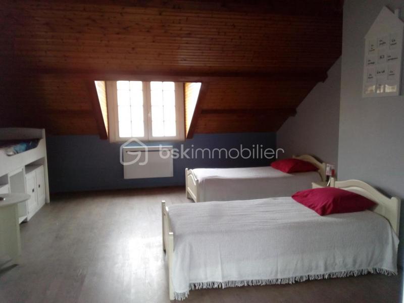 Maison - 283 m² - 8 pièces