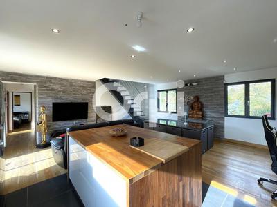 Maison - 162 m² - 5 pièces