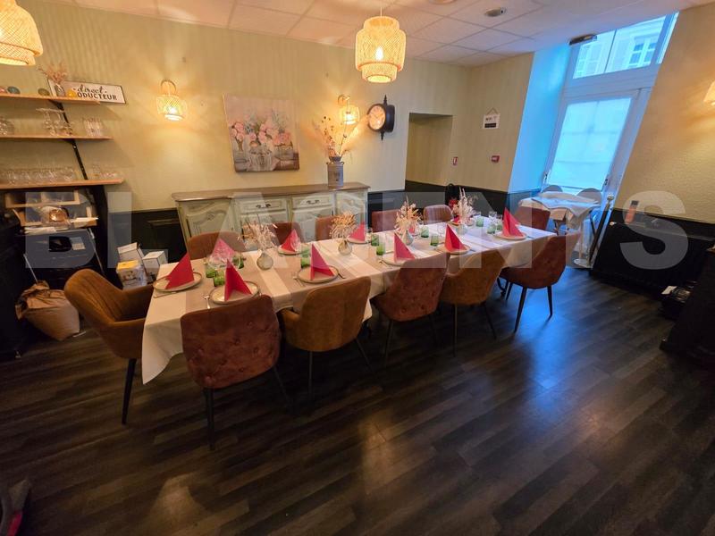 Maison - 637 m² - 20 pièces