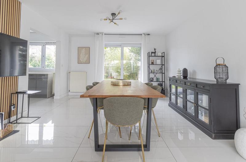 Maison - 145 m² - 6 pièces