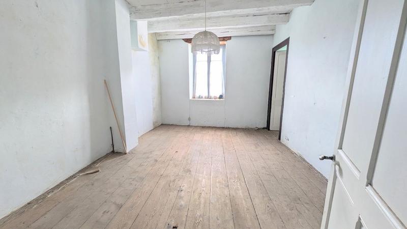 Maison en pierre - 66 m² - 2 pièces