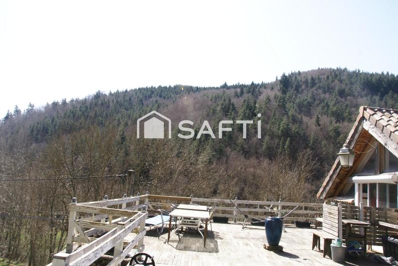 Maison - 263 m² - 8 pièces