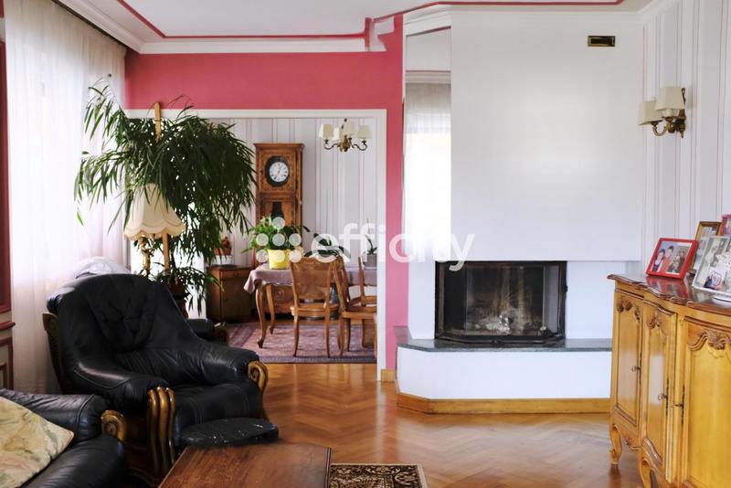 Maison - 226 m² - 15 pièces