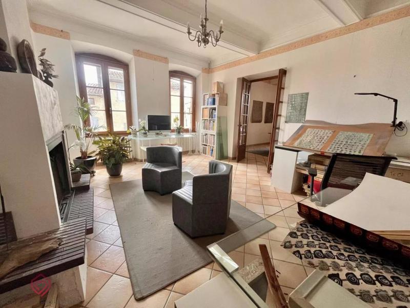 Maison de village - 237 m² - 9 pièces