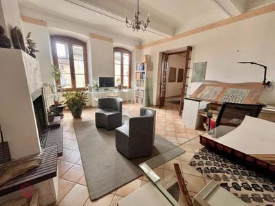 Maison de village - 237 m² - 9 pièces