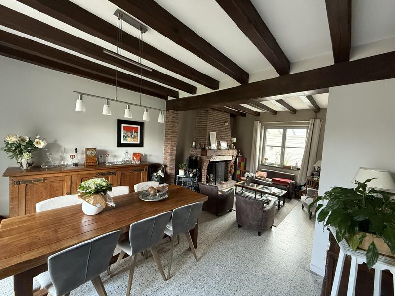 Maison - 166 m² - 8 pièces