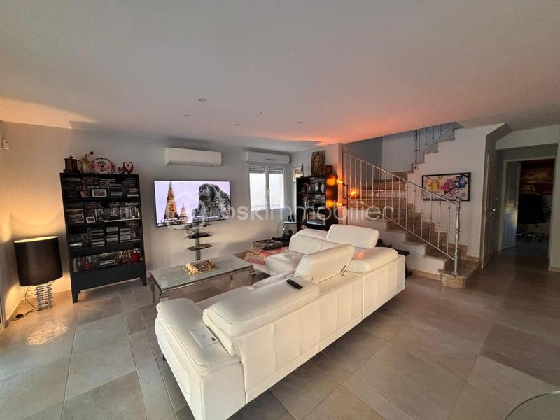 Maison - 99 m² - 4 pièces