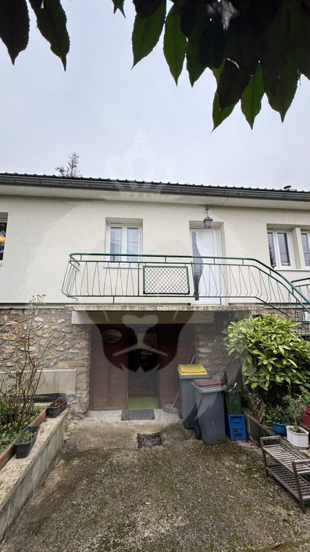 Maison - 96 m² - 5 pièces