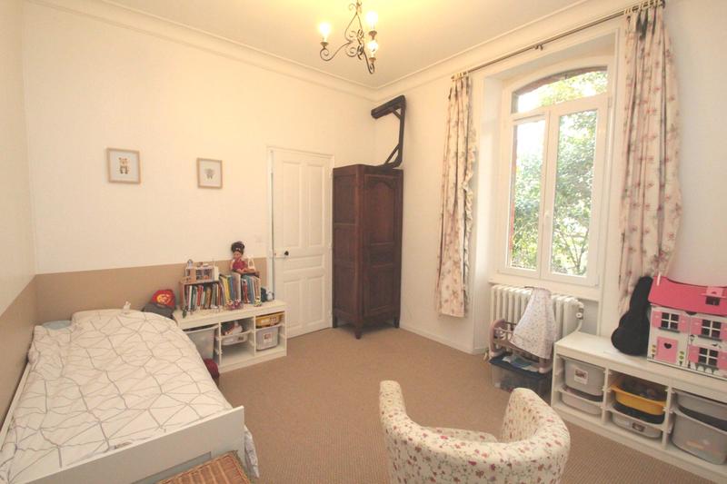 Maison - 195 m² - 8 pièces