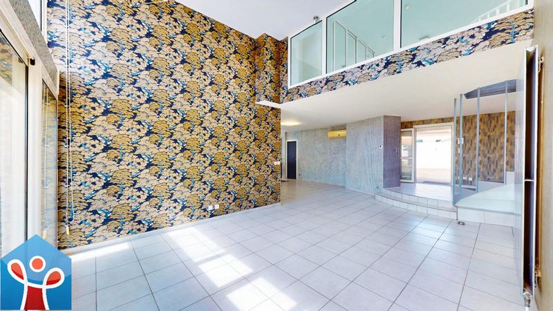 Maison - 230 m² - 5 pièces